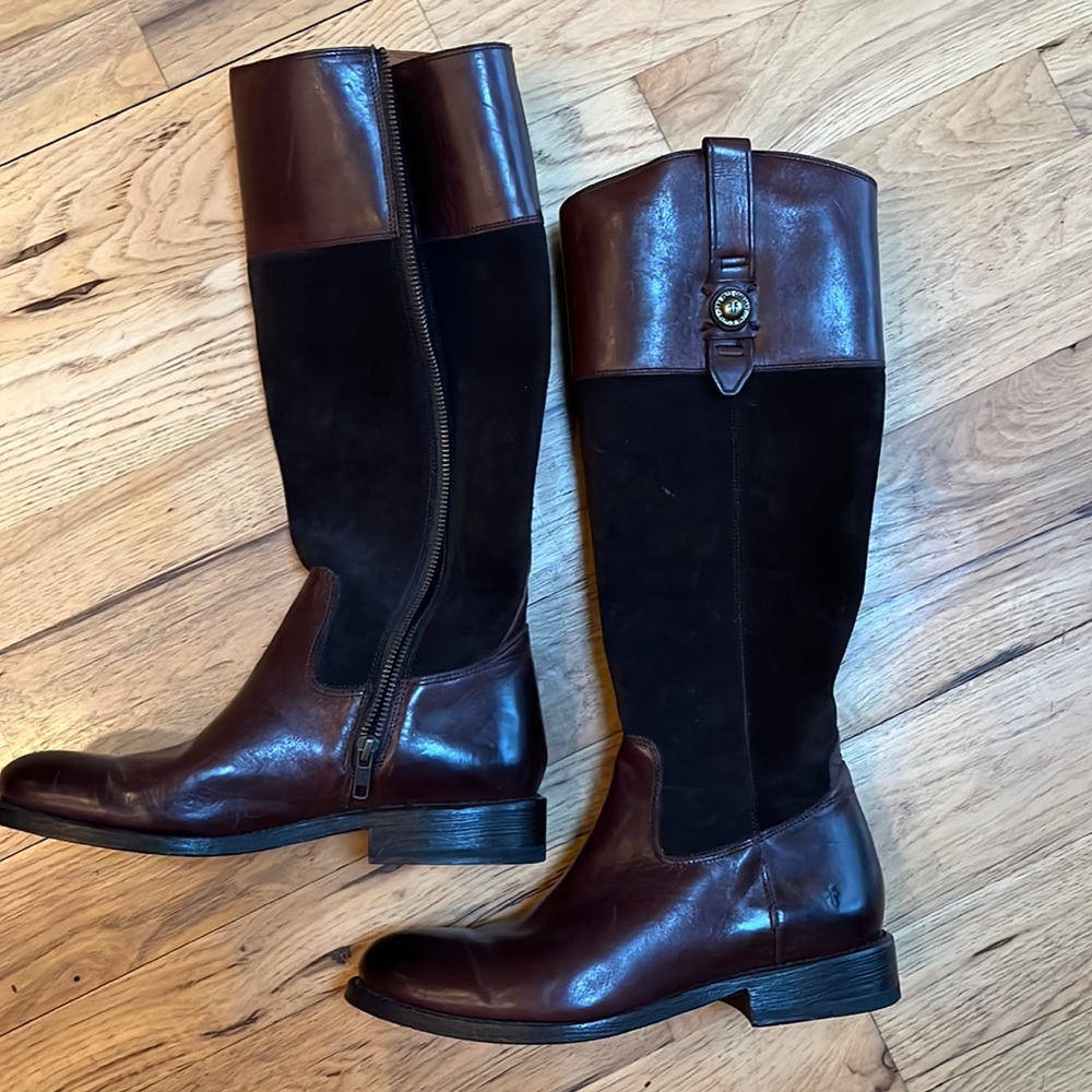 Like new Frye Jaden chocolate leather/suede boots. 8.5.